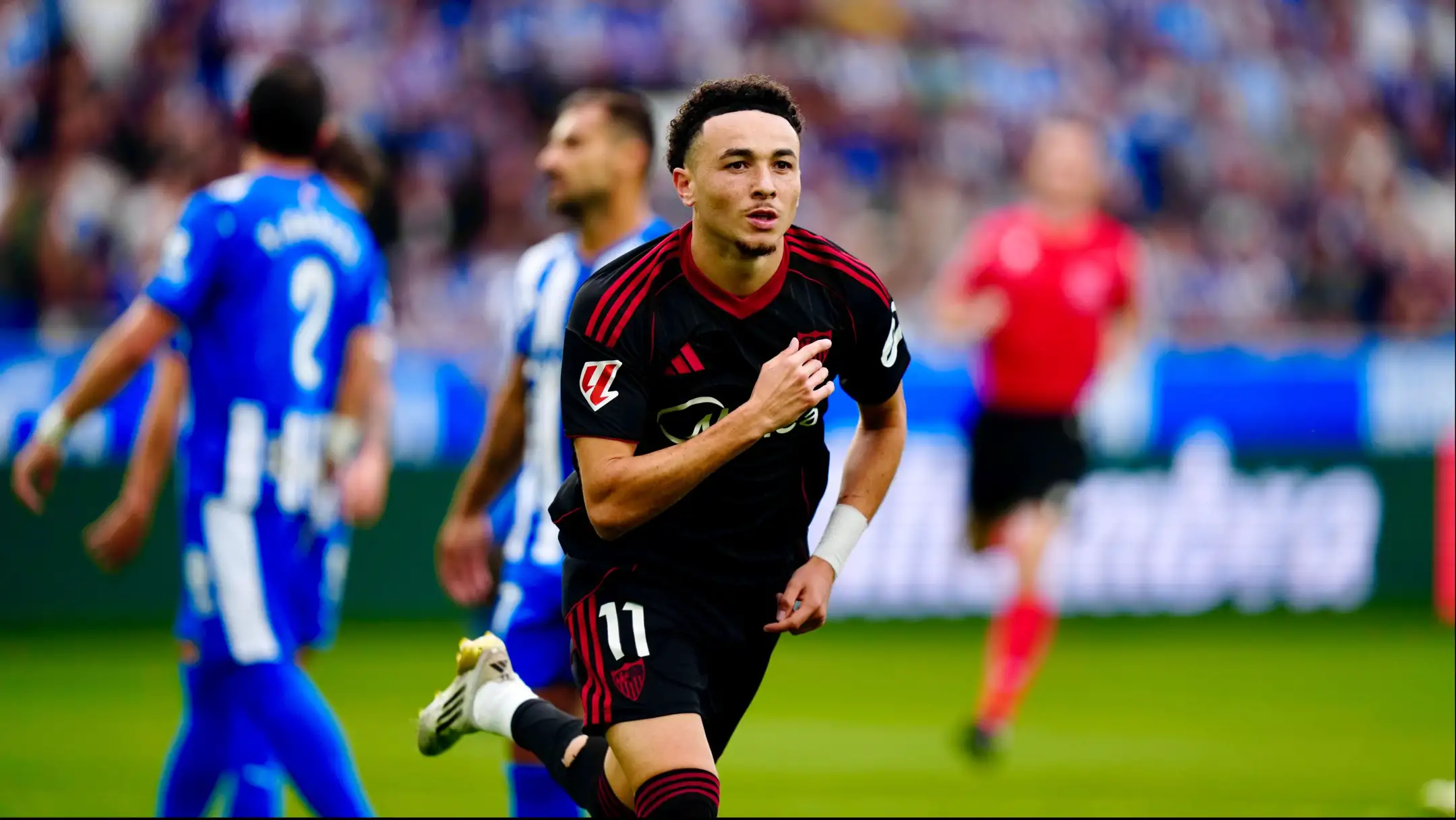 Rubén Vargas celebrando un gol la temporada pasada. Fuente: redes sociales del Sevilla FC.