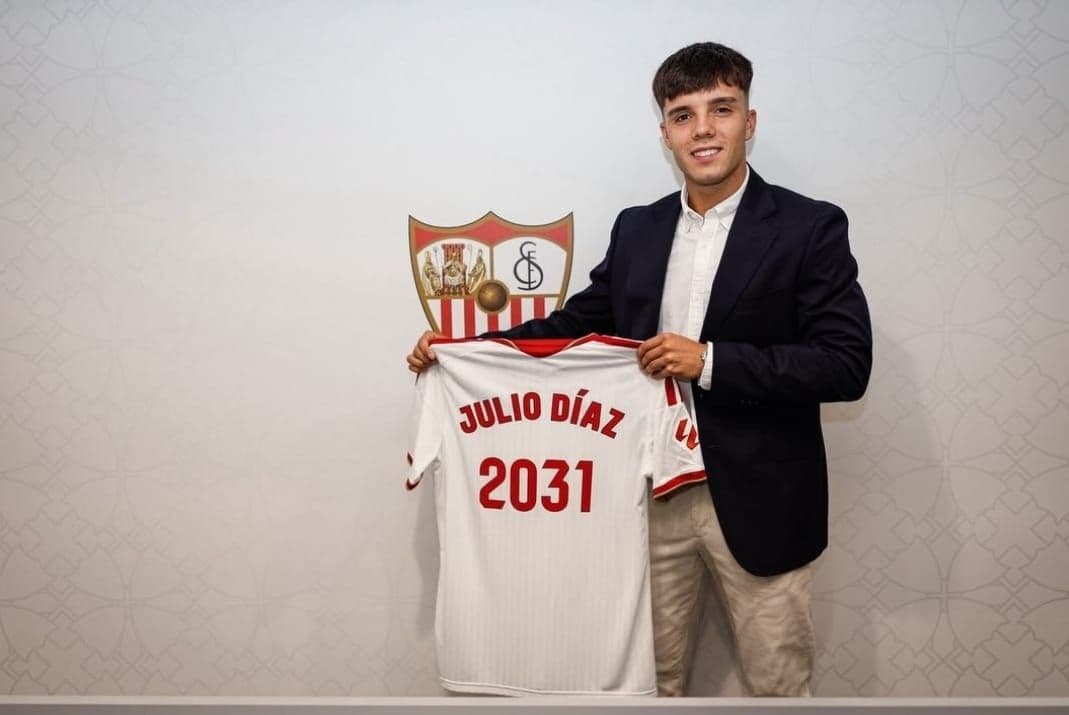 El Sevilla FC se asegura un porcentaje de una futura recompra de Julio Díaz